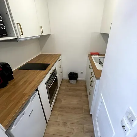 Appartement Modern For 3, Porte De Paris Nord, Metro 7 *