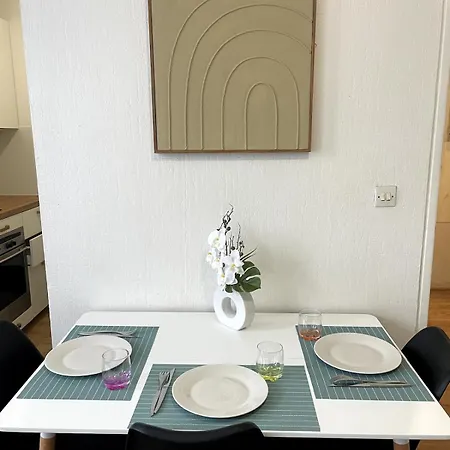 דירה Modern For 3, Porte De Paris Nord Metro 7 אוברווילייה