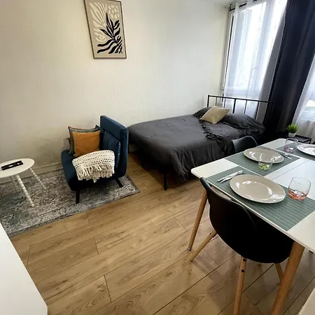 Daire Modern For 3, Porte De Paris Nord, Metro 7